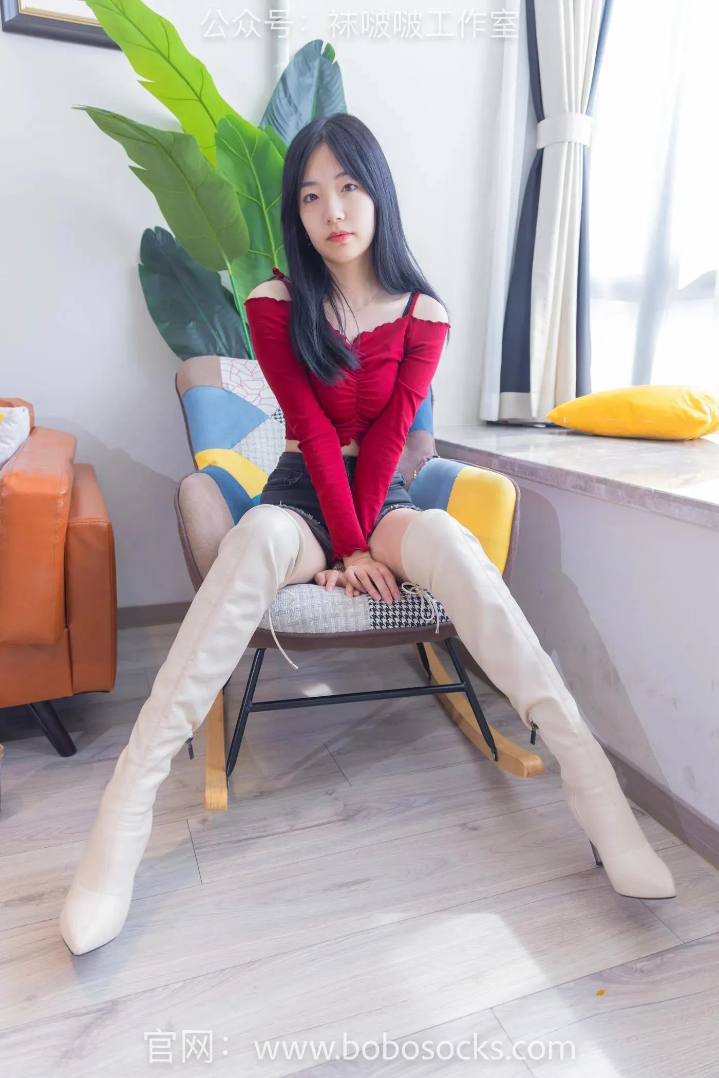 [BoBoSocks袜啵啵]NO.120 小甜豆-高跟长靴、白棉袜、裸足 [170P]插图2